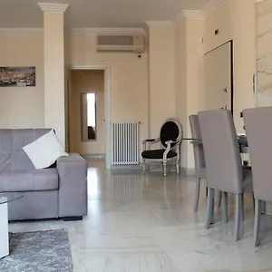 Tritone , Roma Italia